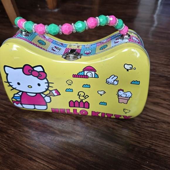 Other - 2012 Tin Box Co. Hello Kitty tin purse